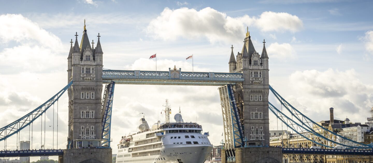 Silver Wind, London, 2017, Tower Bridge, River Thames, South Bank